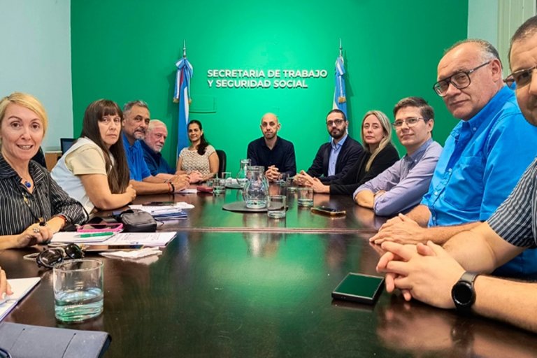 El acuerdo fue rubricado tras la revisación de ocho puntos claves.